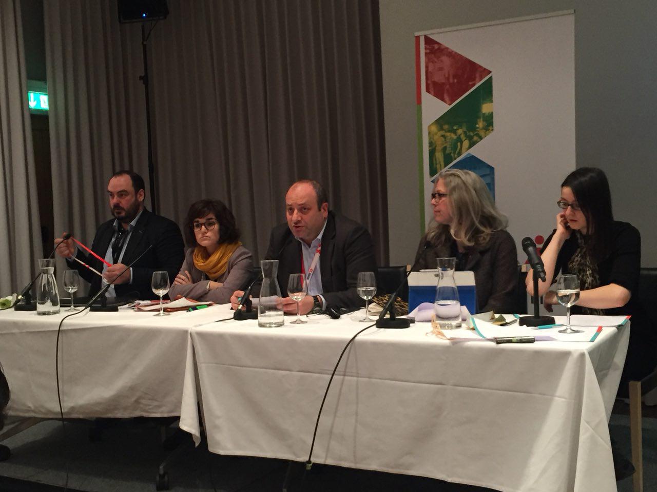 El Grup Barnils explica les vulneracions dels drets civils i polítics a Catalunya a organitzacions en defensa dels drets humans de més de 30 països a Viena